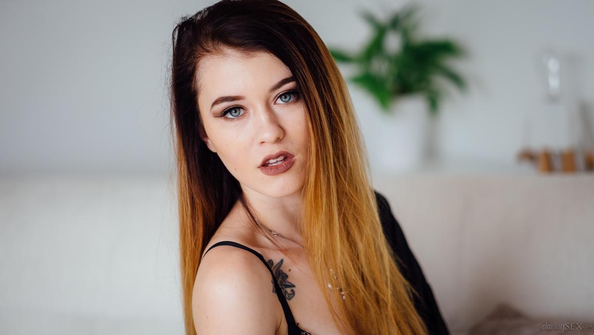 Миша Кросс (Misha Cross)