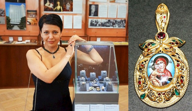 Российская порнозвезда получила грамоту от Путина.